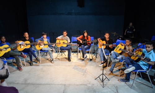 Escola Vocacionada à Música em Barra Mansa realiza Show de Talentos